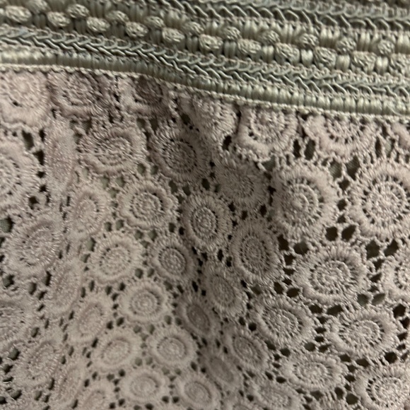 Boho Crotchet Tan Shorts Large - Picture 2 of 2